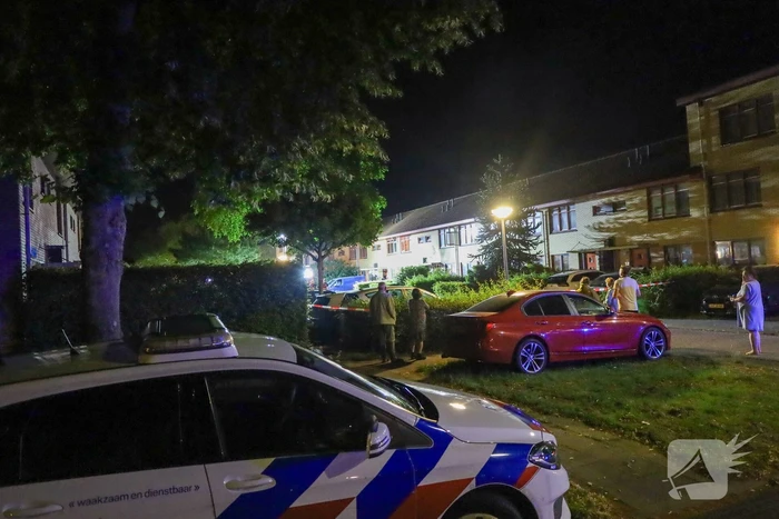 Explosie leidt tot brand in woning
