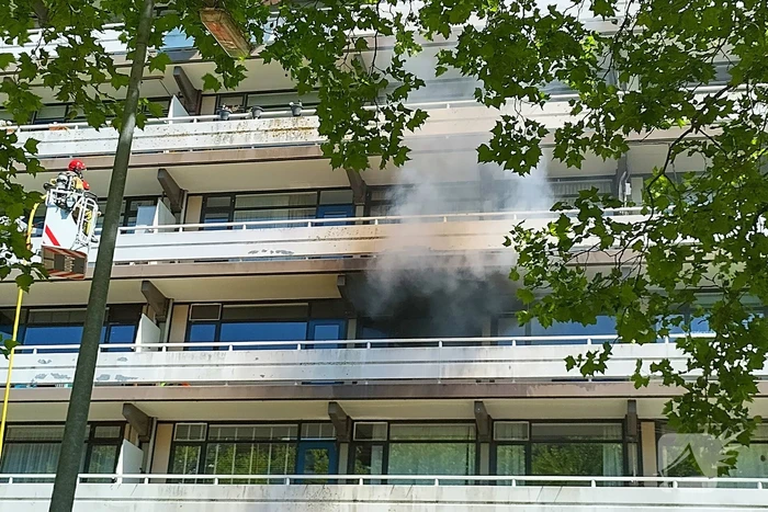Bewoners ontkomen aan brand
