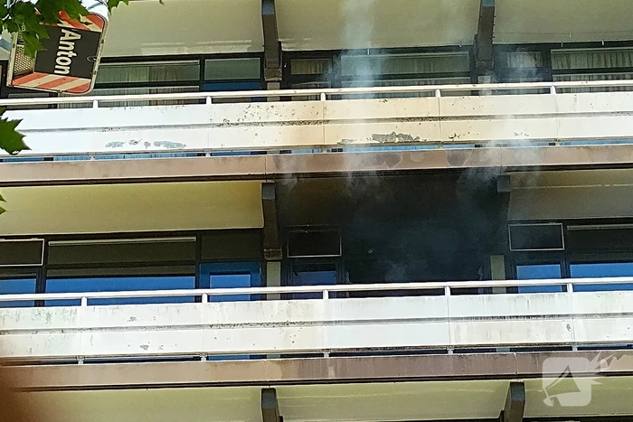 Bewoners ontkomen aan brand