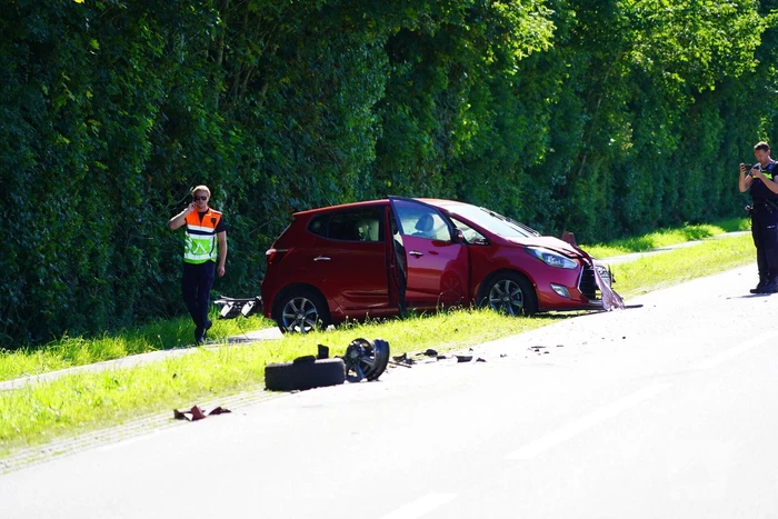 Voertuigen zwaar beschadigd na aanrijding
