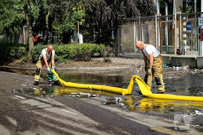 Zeer grote brand bij afvalverwerker