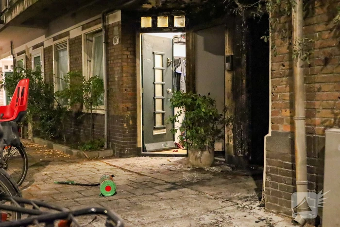 Explosie leidt tot woningbrand en grote hulpverlening