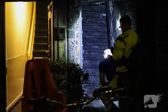 Explosie leidt tot woningbrand en grote hulpverlening