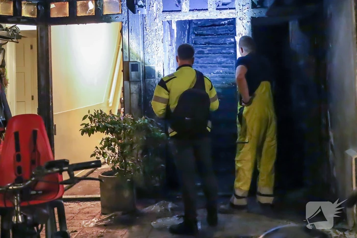 Explosie leidt tot woningbrand en grote hulpverlening