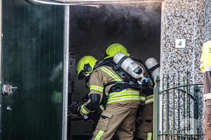 Rook uit technische ruimte door brand