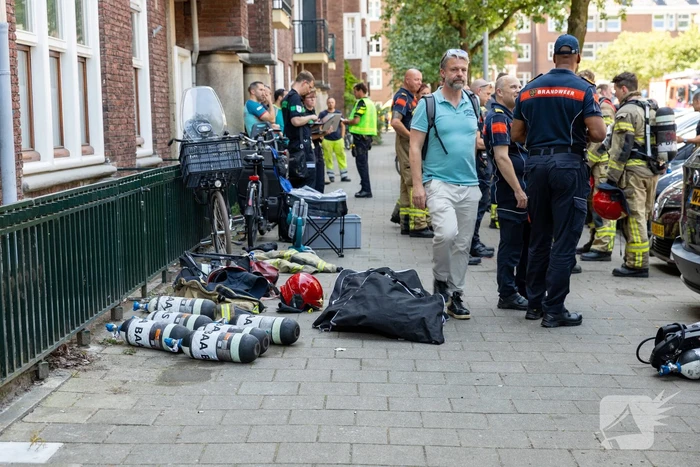 Zeer grote brand op dak woning