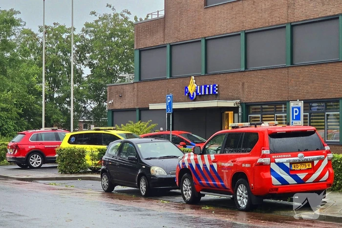 Ravage door noodweer, dak stort in