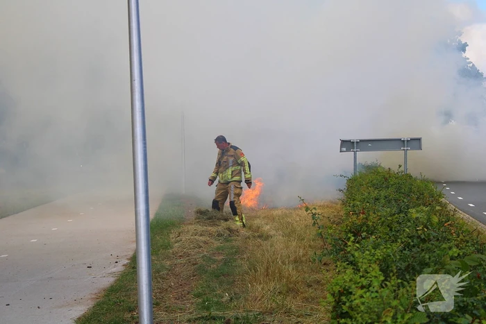Hooi in brand, rookontwikkeling zichtbaar