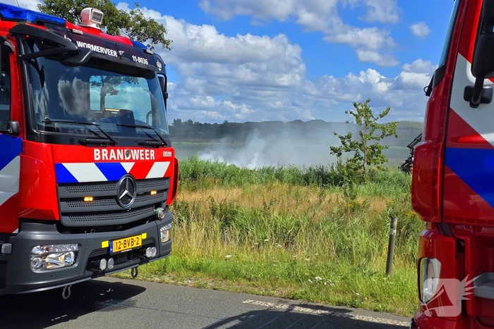 Bermbrand breidt zich snel uit