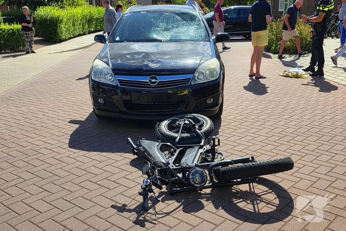 Fatbiker komt ten val na aanrijding met auto