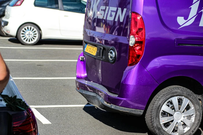 Voertuigen komen in botsing, geen gewonden