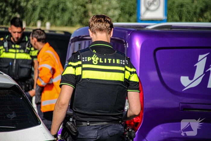 Voertuigen komen in botsing, geen gewonden