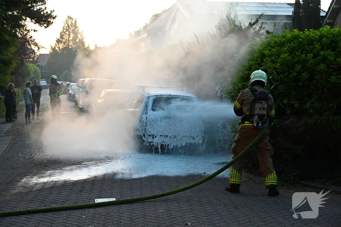 Voertuigbrand snel geblust