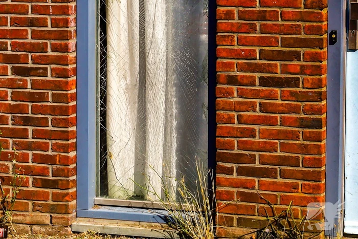 Explosie verwondt bewoner ernstig