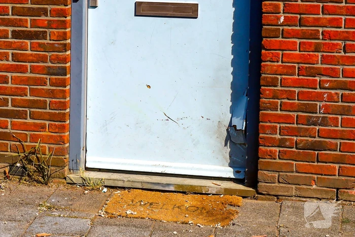 Explosie verwondt bewoner ernstig