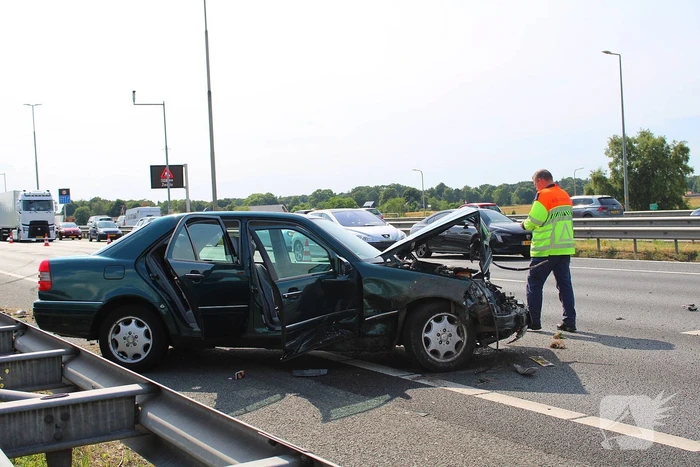 Aanrijding met letsel op snelweg