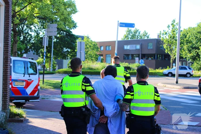 Man met alcohol uit water gered