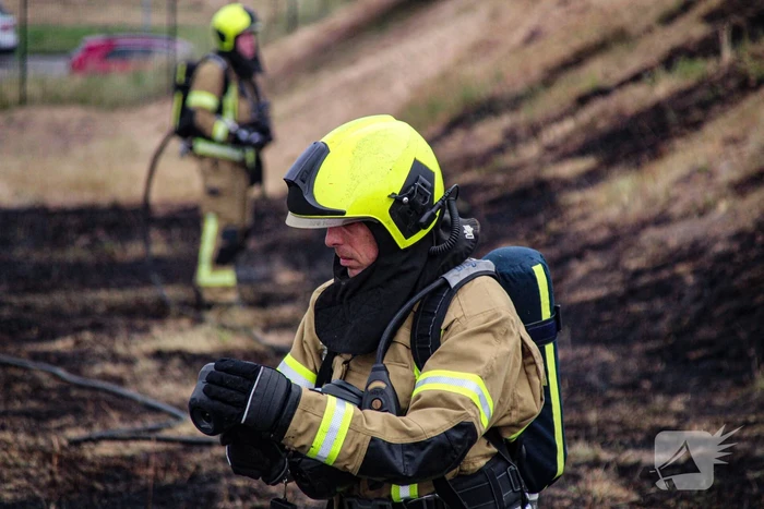 Treinverkeer plat door bermbrand bij station