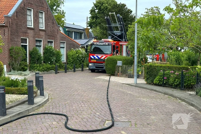 Brandweer forceert deur wegens gaslucht