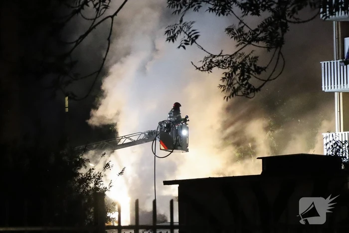 Uitslaande brand in viswinkel vergt inzet van brandweer