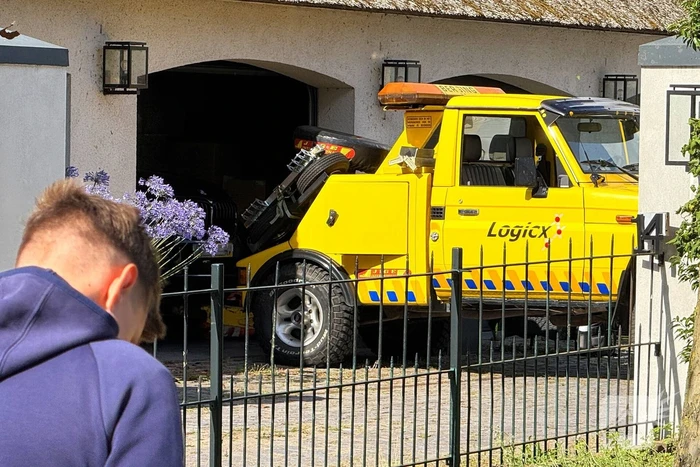 BMW in schuur ontdekt tijdens onderzoek