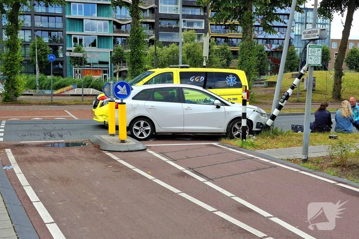 Verkeerslichten buiten werking door klap