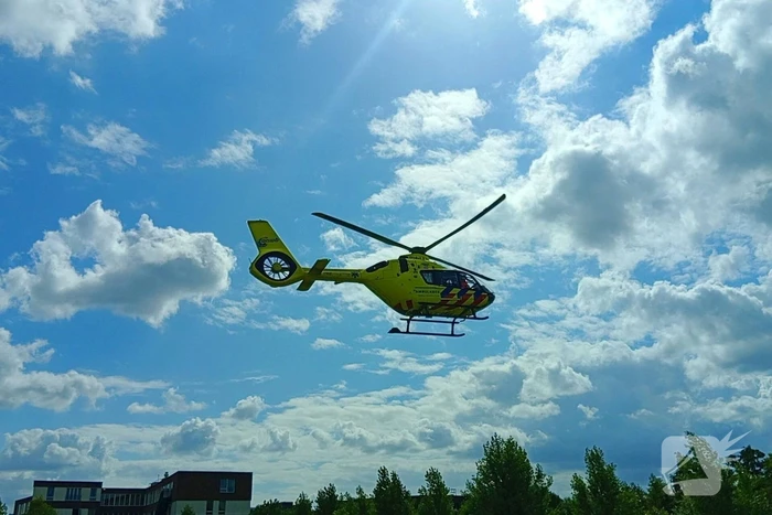 Persoon gewond na val met scootmobiel