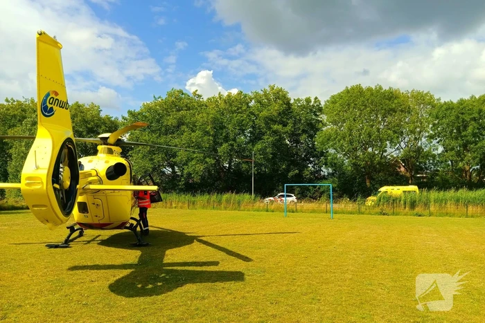 Persoon gewond na val met scootmobiel