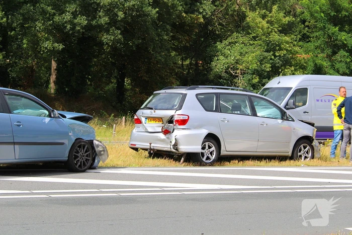 Kettingbotsing leidt tot veel schade