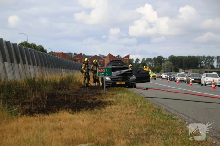 autobrand leidt tot snelwegafsluiting