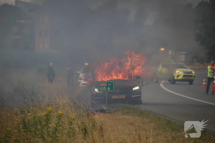 autobrand leidt tot snelwegafsluiting