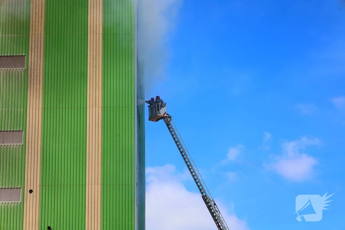 Enorme inzet voor bestrijding bedrijfsbrand