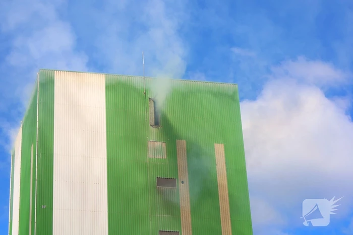 Enorme inzet voor bestrijding bedrijfsbrand