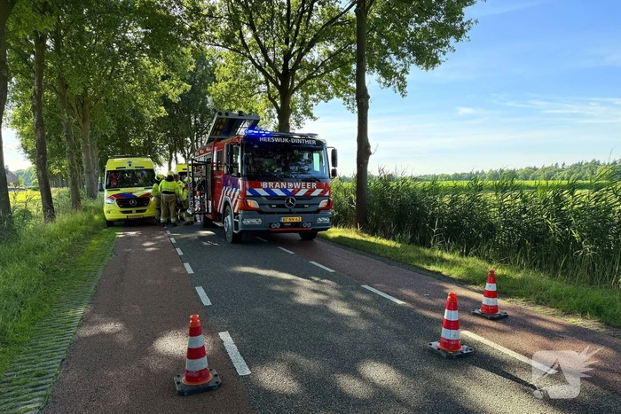 Auto rijdt sloot in met dodelijke afloop