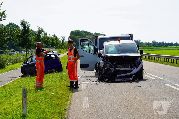 Kettingbotsing met vijf voertuigen