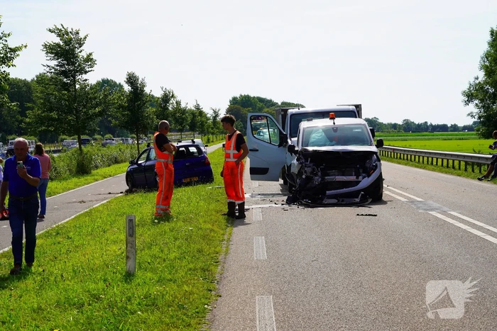 Kettingbotsing met vijf voertuigen