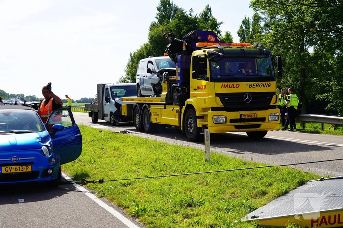 Kettingbotsing met vijf voertuigen