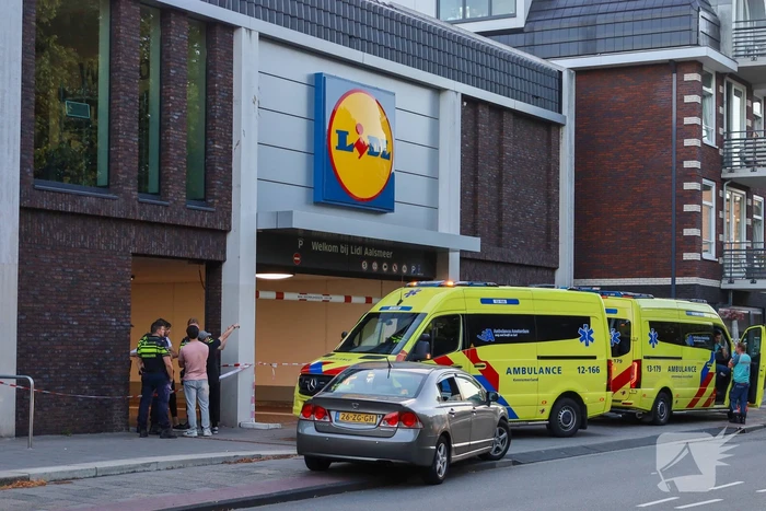 Steekincident leidt tot gewonde en auto te water