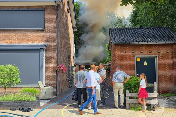 Brand in bijgebouw snel opgeschaald