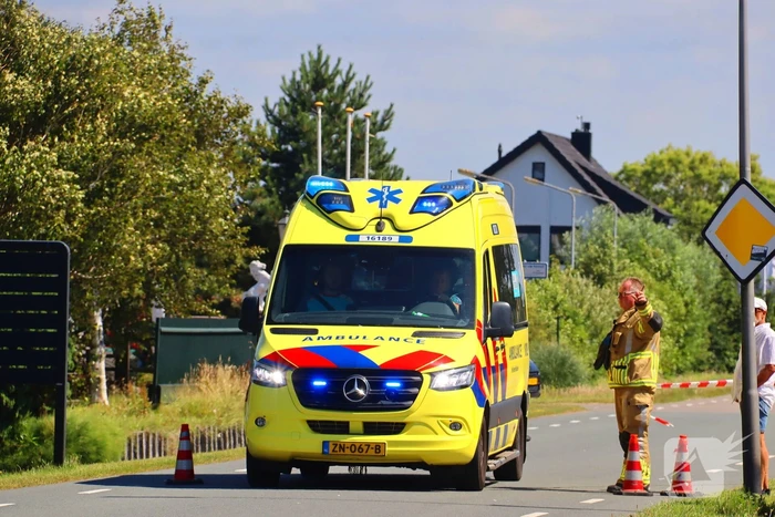 Tractor omgekanteld door uitwijken