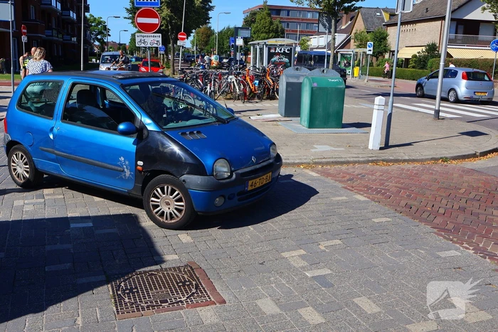 Automobilist botst op scootmobiel