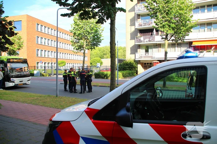 Zwaargewonde bij aanrijding met lijnbus