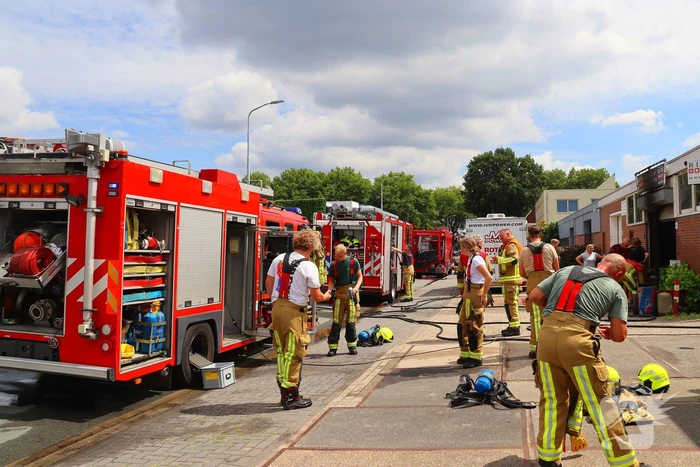 Brand in bijgebouw snel opgeschaald