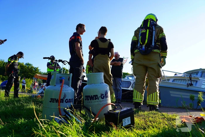 Brandweer onderzoekt geur, zorgen om welzijn dieren