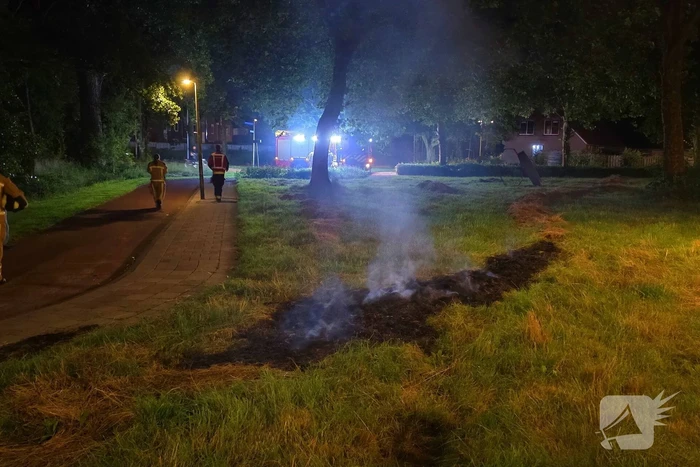 Buitenbranden op grasveld snel geblust