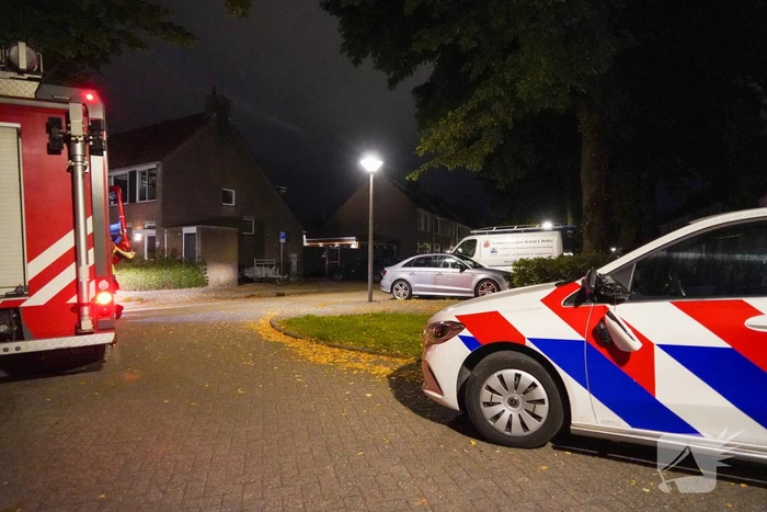 Voordeur van woning beschadigd na explosie
