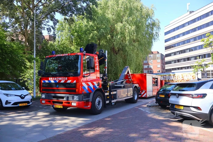 Persoon overleden na val van hijskraan