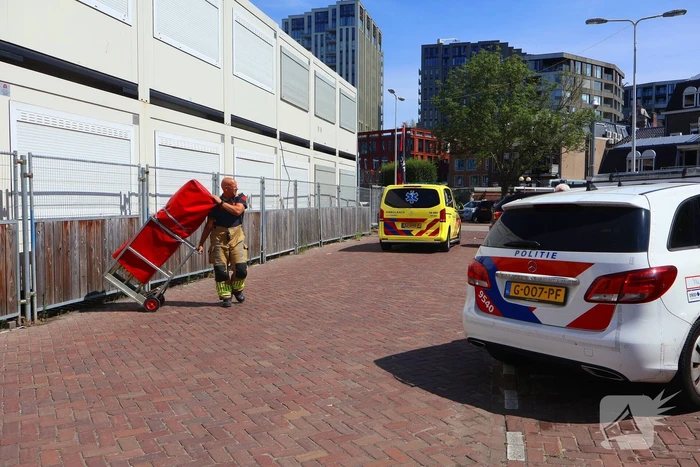 Persoon overleden na val van hijskraan