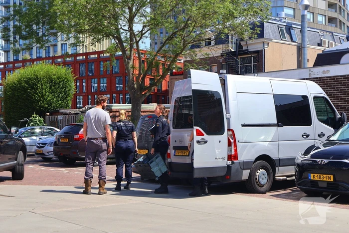 Persoon overleden na val van hijskraan