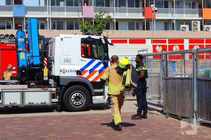 Persoon overleden na val van hijskraan